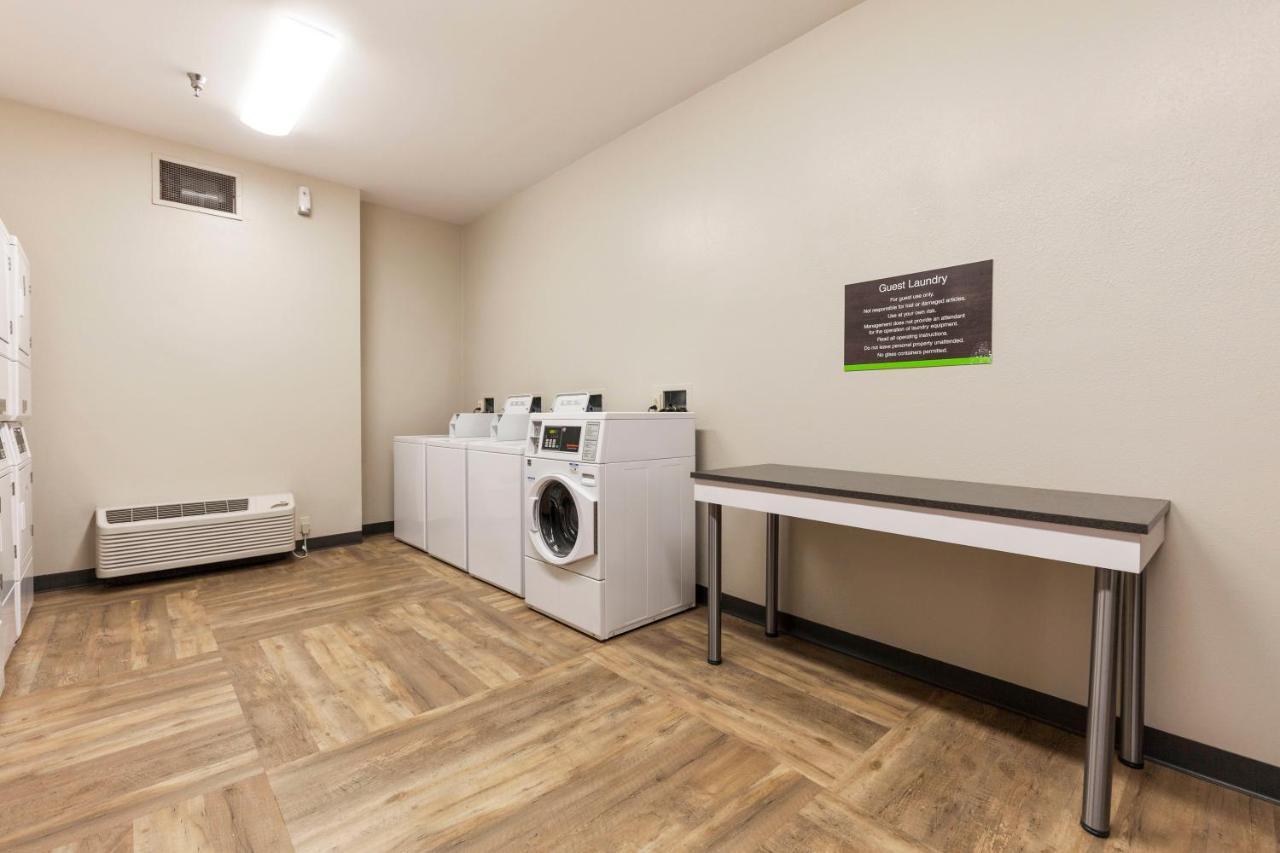 Extended Stay America Suites - Washington, Dc - Alexandria - Landmark Buitenkant foto