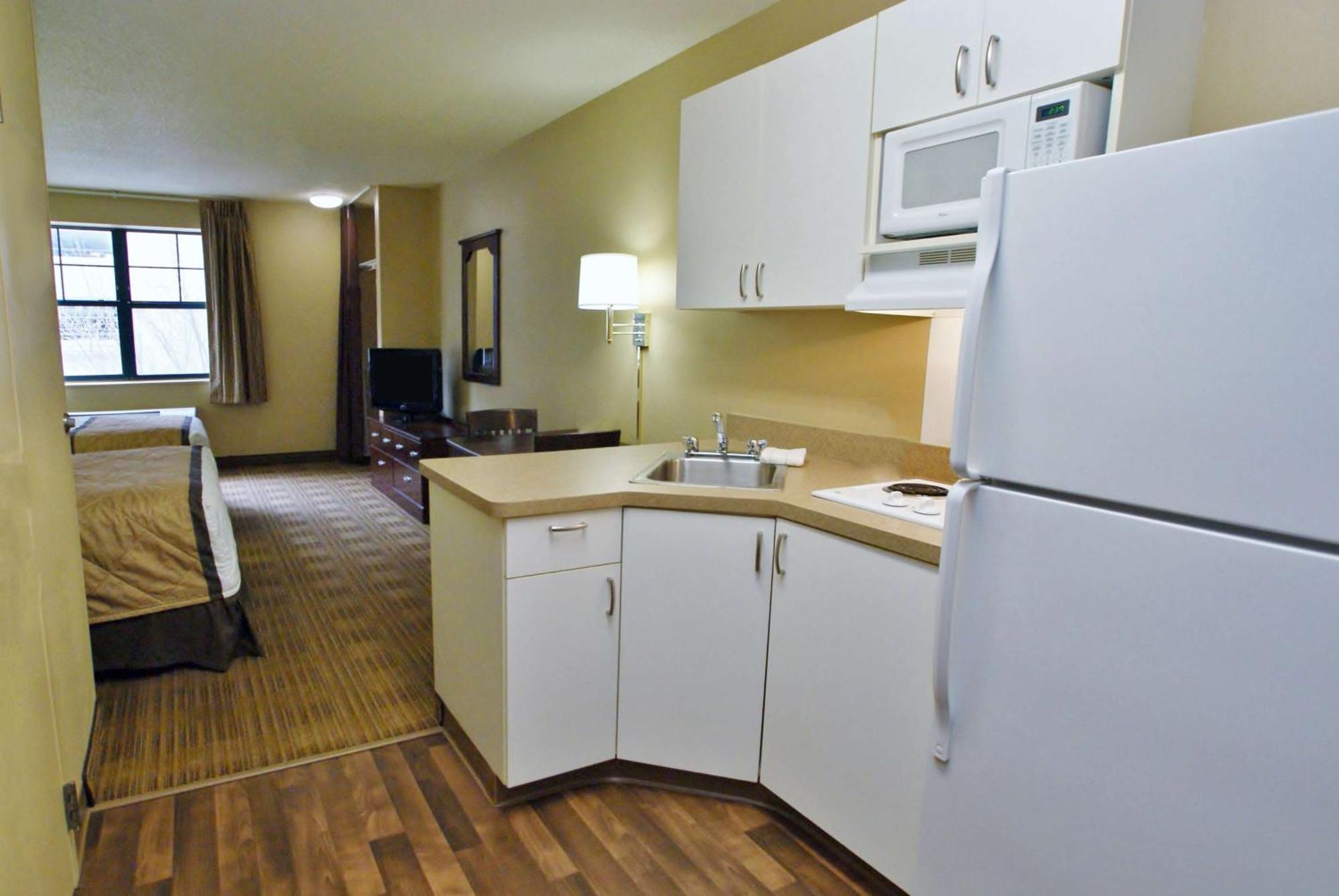 Extended Stay America Suites - Washington, Dc - Alexandria - Landmark Buitenkant foto