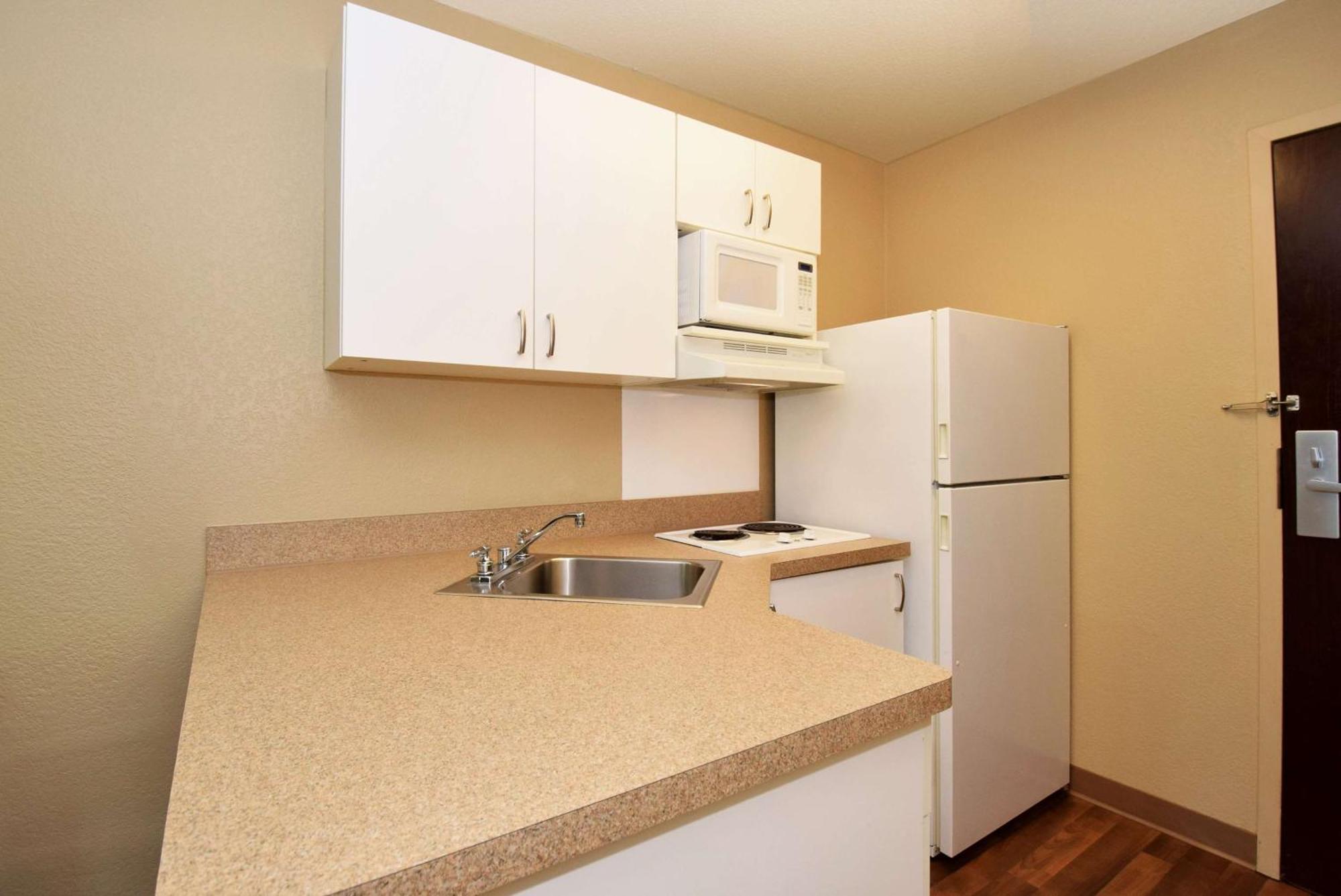 Extended Stay America Suites - Washington, Dc - Alexandria - Landmark Buitenkant foto