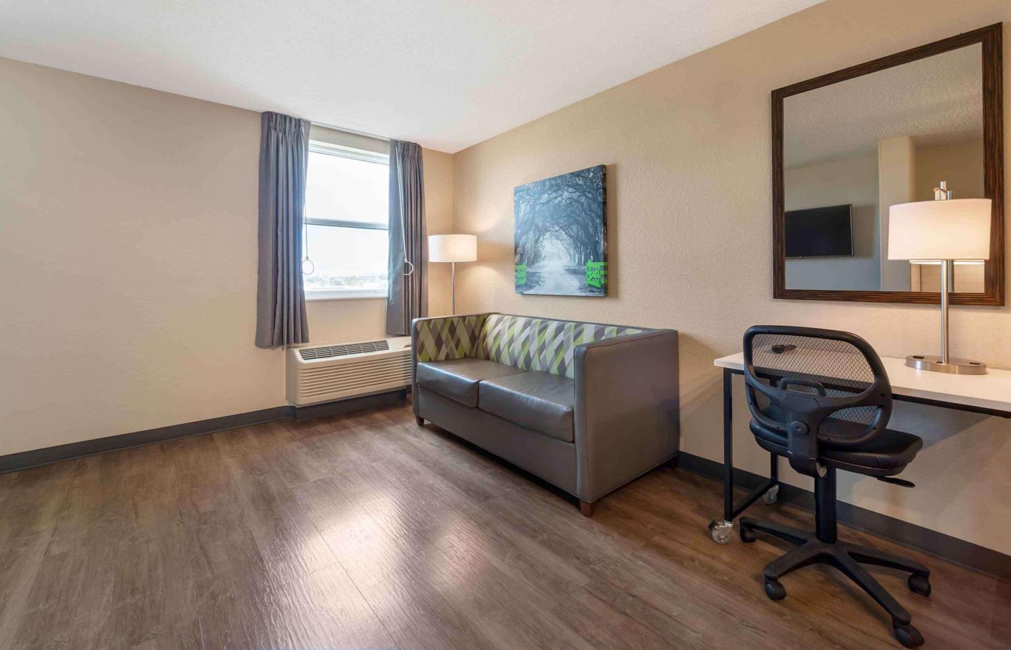 Extended Stay America Suites - Washington, Dc - Alexandria - Landmark Buitenkant foto