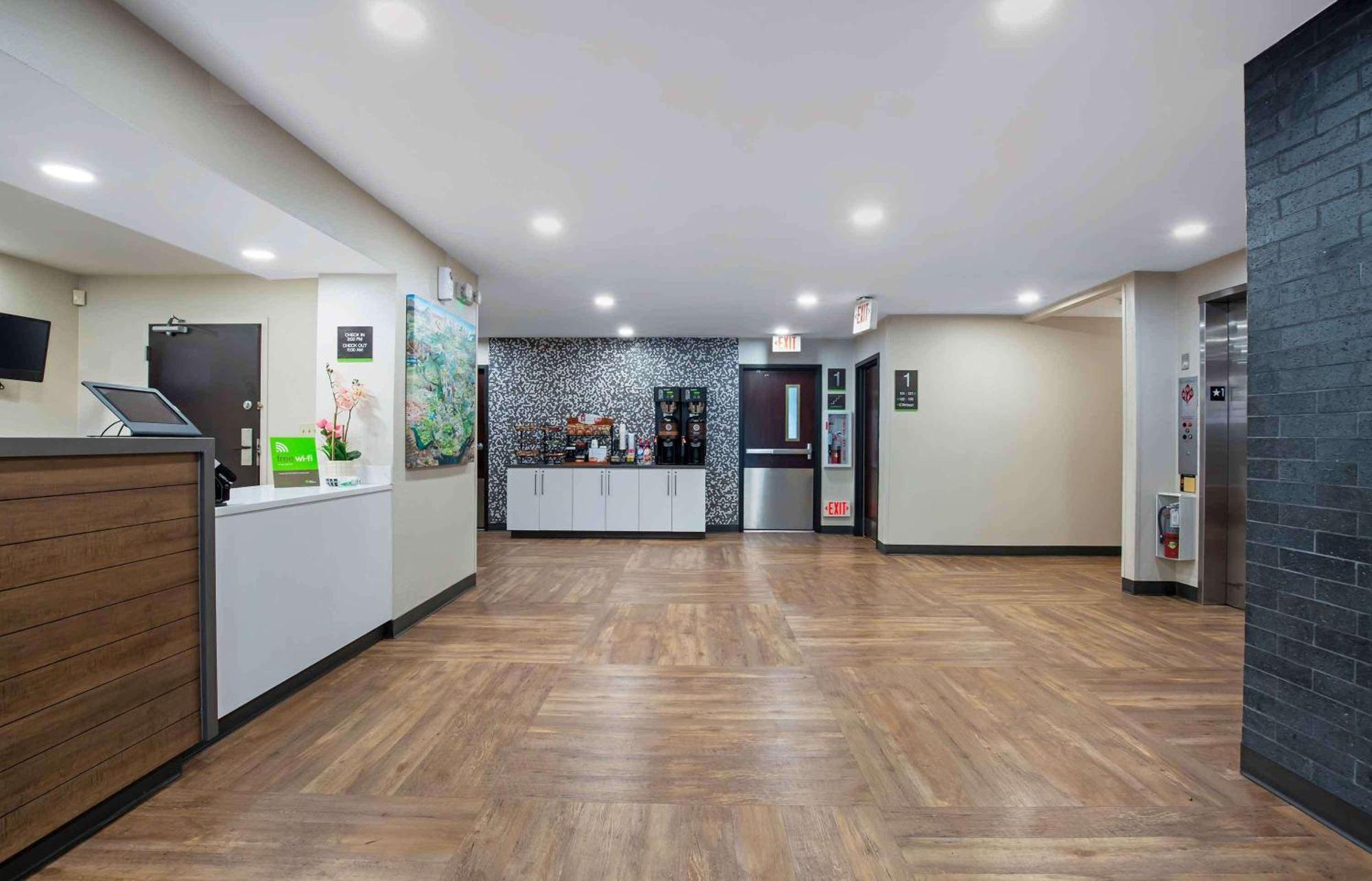 Extended Stay America Suites - Washington, Dc - Alexandria - Landmark Buitenkant foto