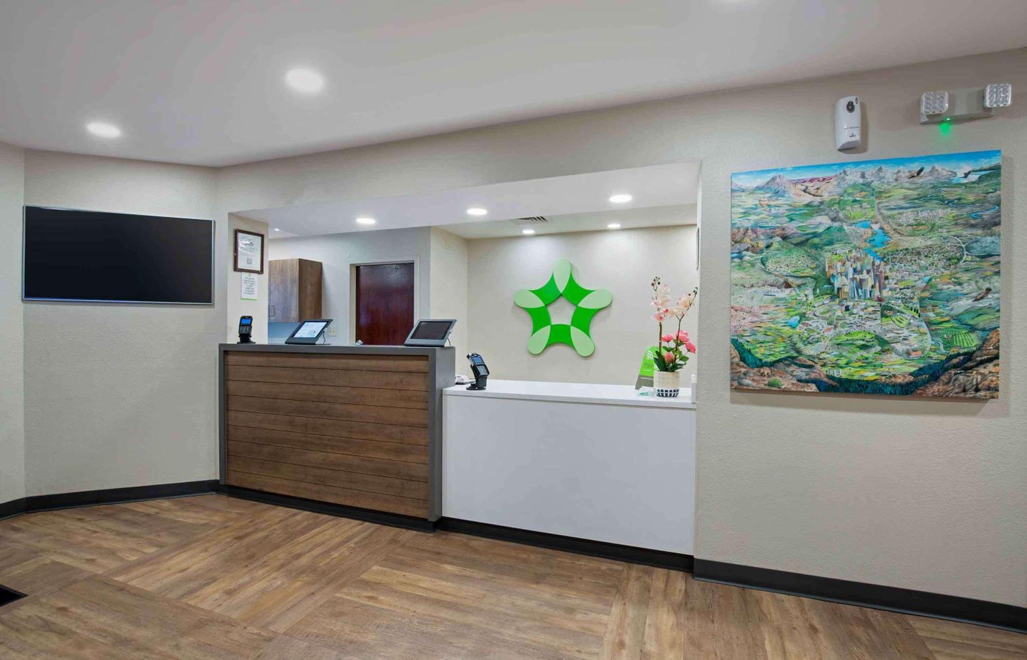 Extended Stay America Suites - Washington, Dc - Alexandria - Landmark Buitenkant foto