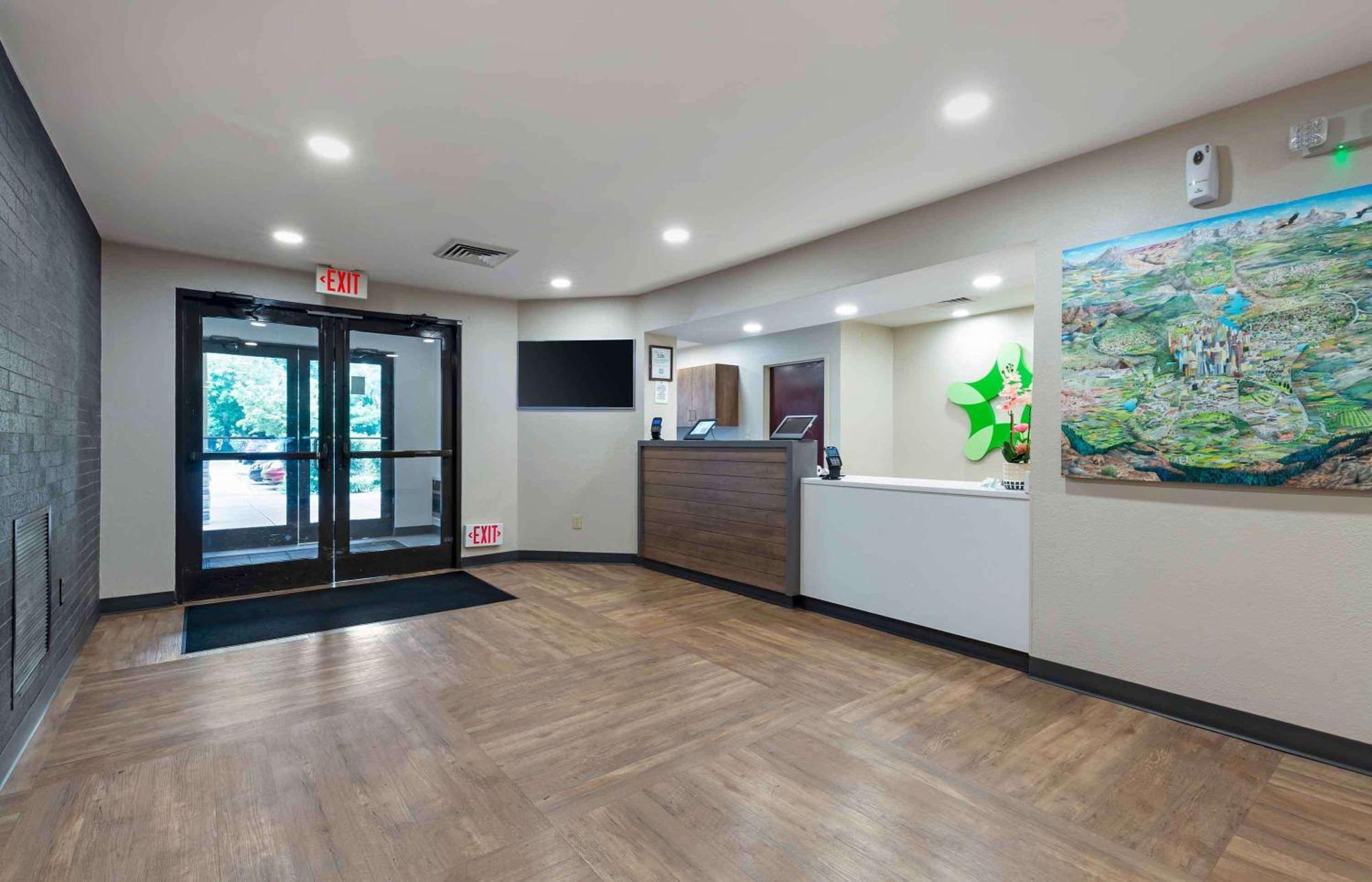 Extended Stay America Suites - Washington, Dc - Alexandria - Landmark Buitenkant foto